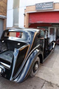 1939_Rolls_Royce_Wraith right side