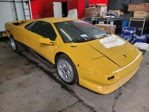 Lamborghini Diablo yellow customisation