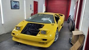 Lamborghini Diablo customisation process in yellow - front